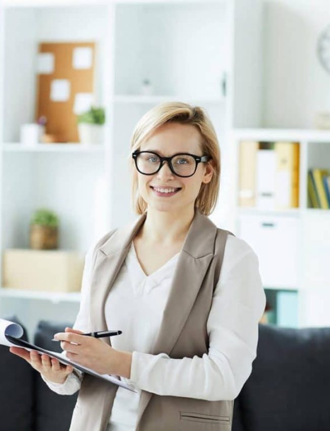 blonde-counselor-RZ2YJEB--pejxxd8wfzpm7w3klx965g8f1pka66rghns6oilxdc